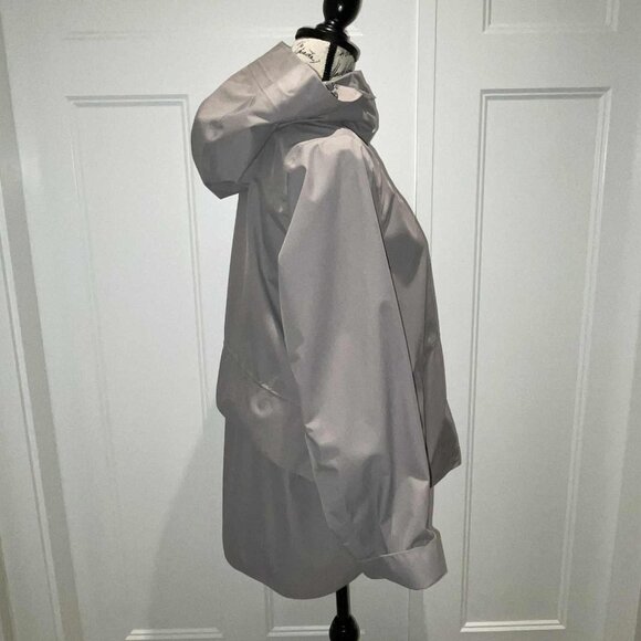 Lululemon Everyday Getaway Jacket Dark Chrome – VEUC! – Size 8 - Picture 4 of 15